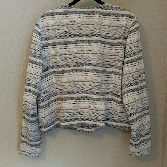 Black and white moto jacket - Picture 3 of 3